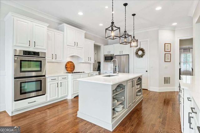 657 Dunbrody Drive, Milton, GA 30004