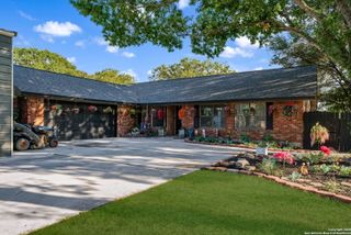 111 Santa Anna, Seguin, TX 78155