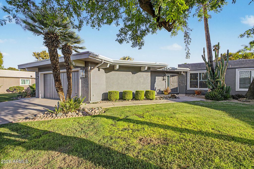 10501 W PINEAIRE Drive, Sun City, AZ 85351 — exterior