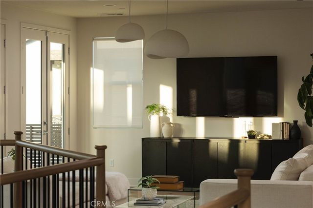 311 Costa Bella Court, Costa Mesa, CA 92627