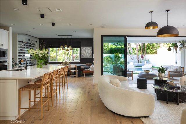 311 Costa Bella Court, Costa Mesa, CA 92627