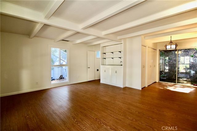 21470 Providencia Street, Woodland Hills, CA 91364