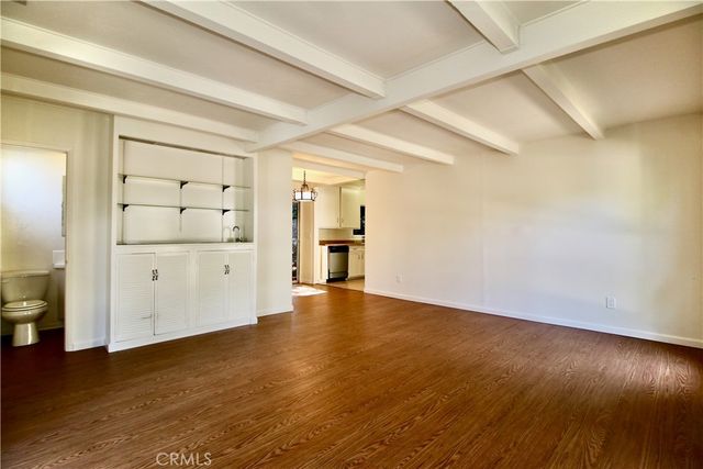 21470 Providencia Street, Woodland Hills, CA 91364
