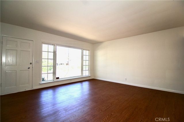 21470 Providencia Street, Woodland Hills, CA 91364
