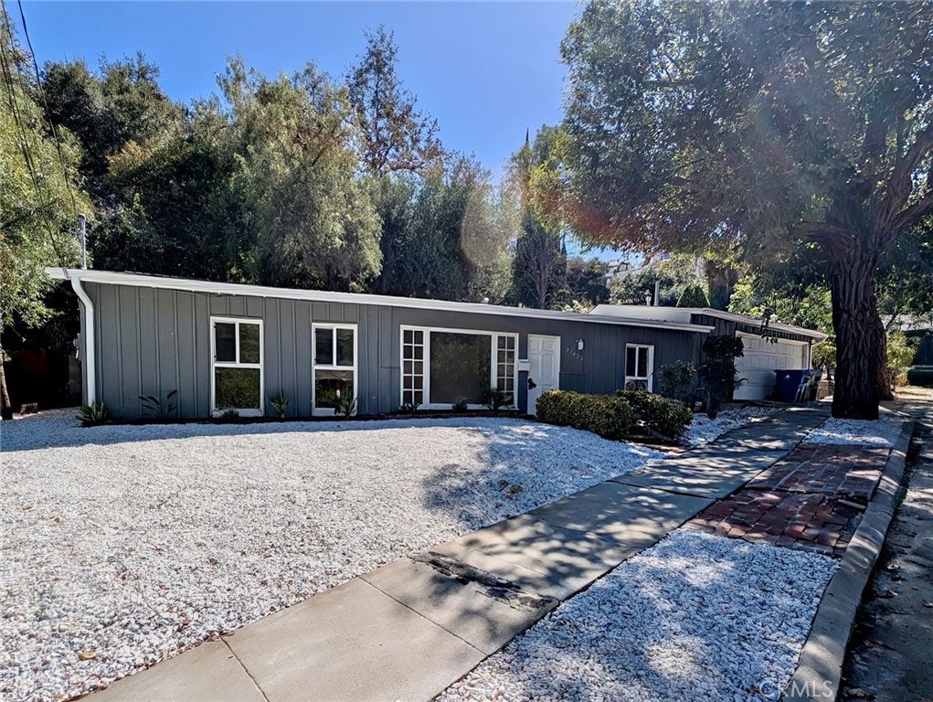 21470 Providencia Street, Woodland Hills, CA 91364