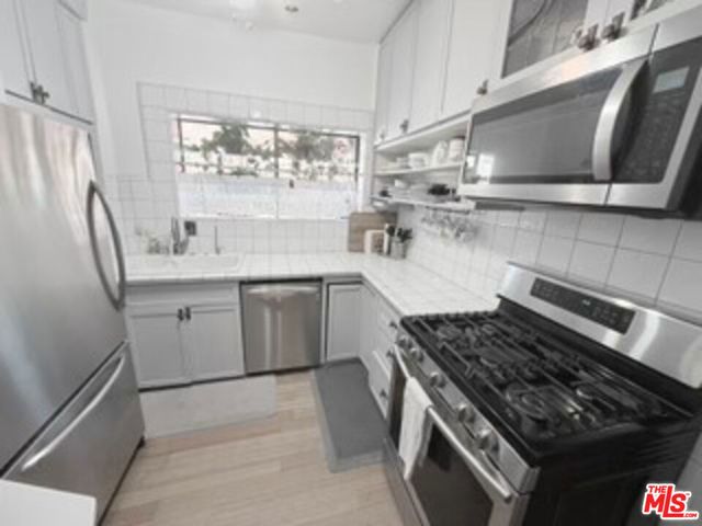 59 Dudley Avenue, Los Angeles, CA 90291