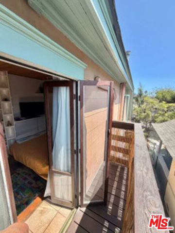 59 Dudley Avenue, Los Angeles, CA 90291