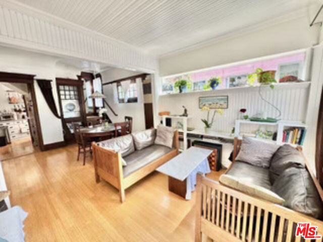 59 Dudley Avenue, Los Angeles, CA 90291