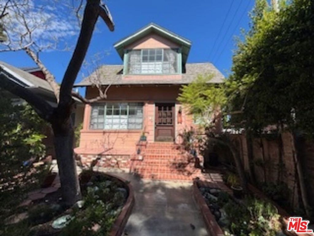 59 Dudley Avenue, Los Angeles, CA 90291