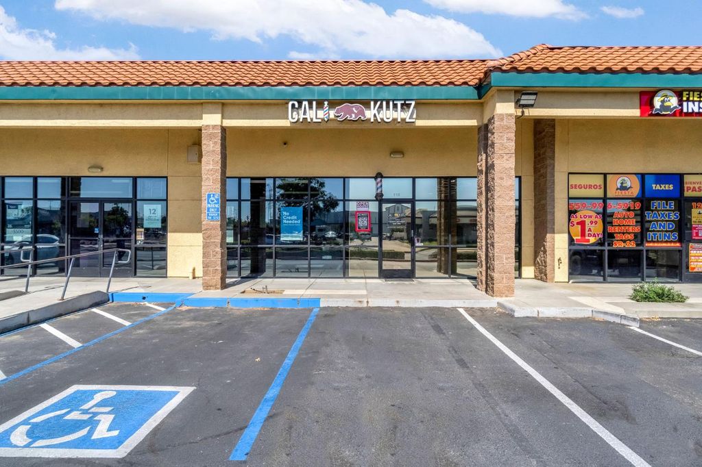 1410 Country Club Drive, Madera, CA 93638