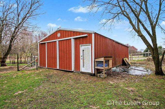 8753 Wabasis Avenue NE, Greenville, MI 48838