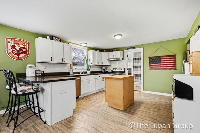8753 Wabasis Avenue NE, Greenville, MI 48838