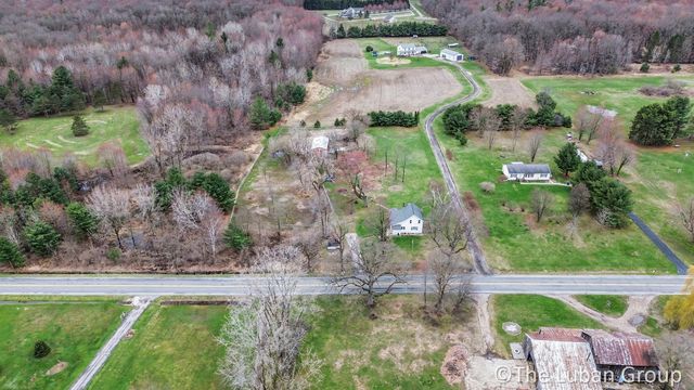 8753 Wabasis Avenue NE, Greenville, MI 48838