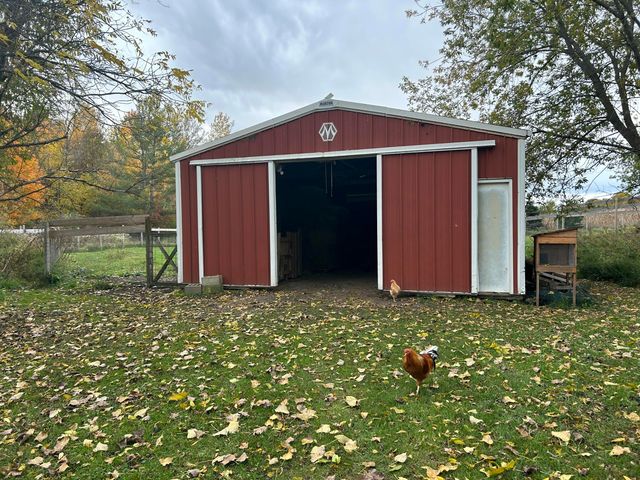 8753 Wabasis Avenue NE, Greenville, MI 48838