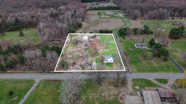 8753 Wabasis Avenue NE, Greenville, MI 48838