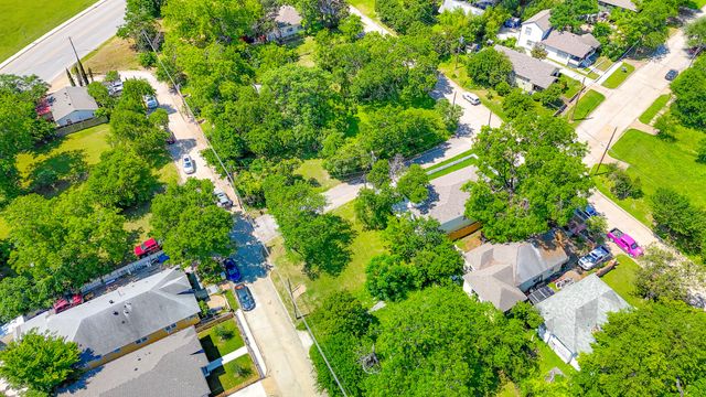 209 Landis Street, Dallas, TX 75203