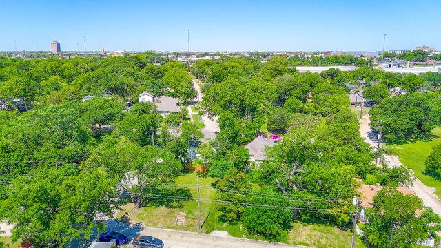 209 Landis Street, Dallas, TX 75203