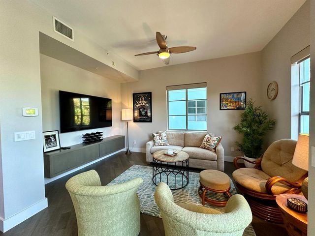 365 SE 6th Avenue 203, Delray Beach, FL 33483