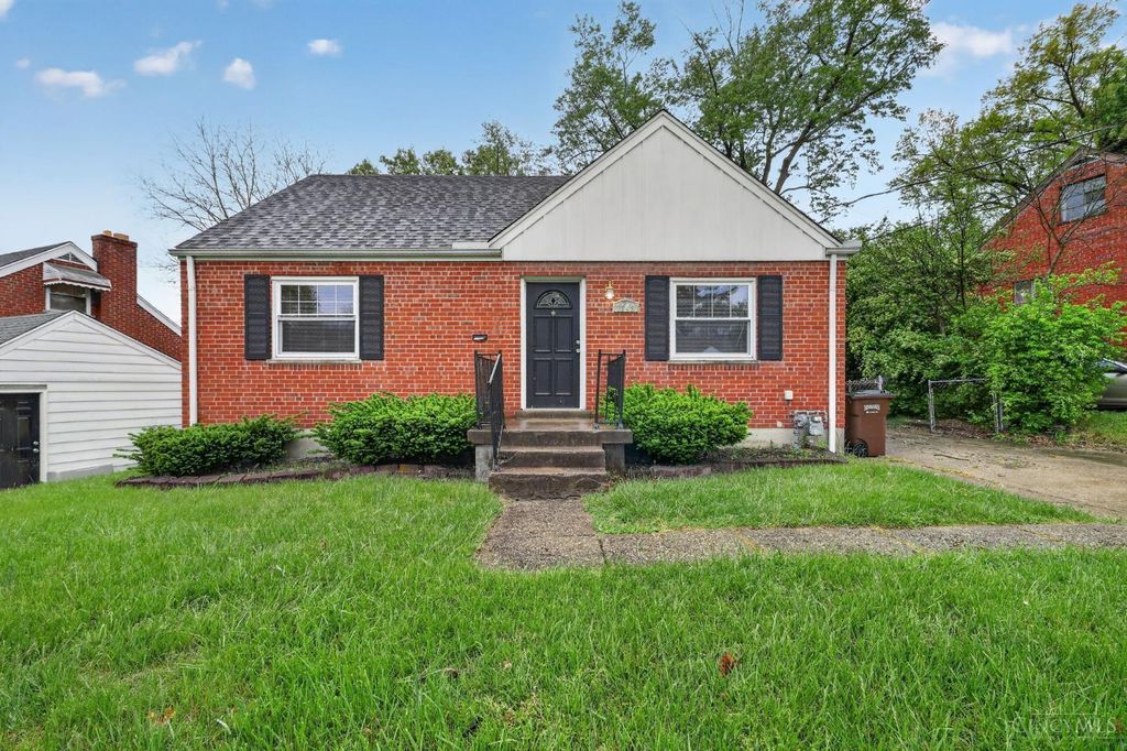 1149 Madeleine Circle, Springfield Twp., OH 45231