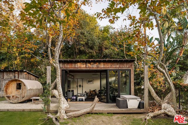 6332 Busch Drive, Malibu, CA 90265