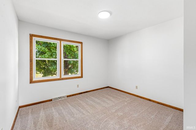 5611 Cape Cod Lane, South Bend, IN 46614