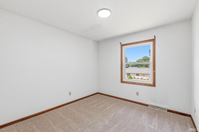 5611 Cape Cod Lane, South Bend, IN 46614