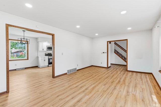 5611 Cape Cod Lane, South Bend, IN 46614