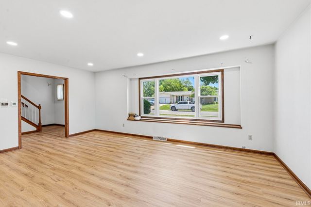 5611 Cape Cod Lane, South Bend, IN 46614