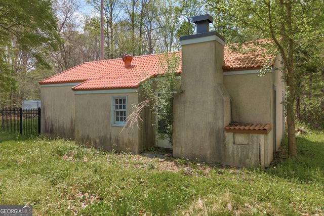 743 Blacks Creek Church Road, Danielsville, GA 30633