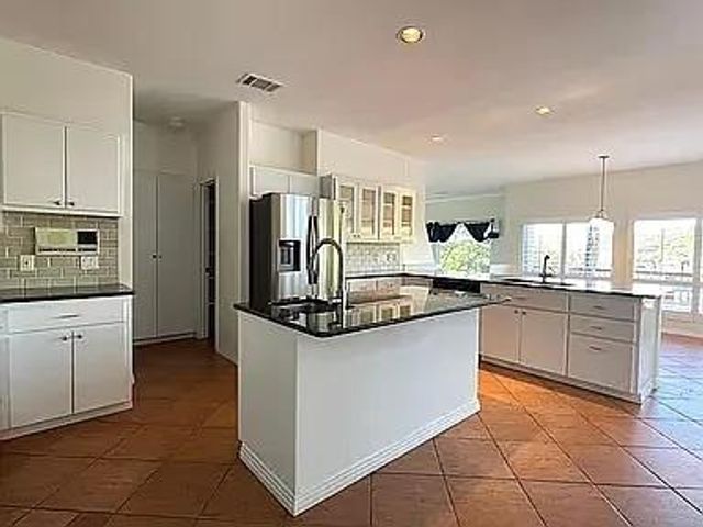 10807 Love Bird CV, Austin, TX 78730