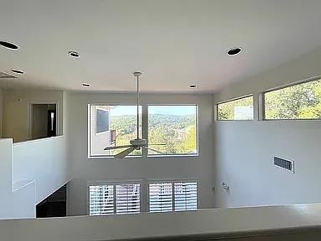 10807 Love Bird CV, Austin, TX 78730