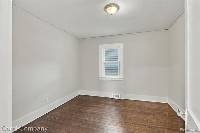 541 E Breckenridge Street, Ferndale, MI 48220
