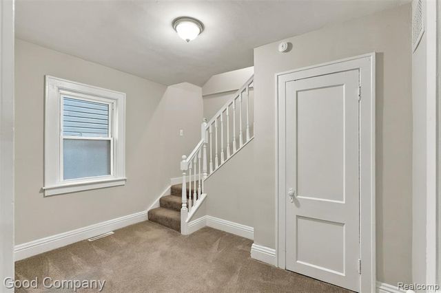 541 E Breckenridge Street, Ferndale, MI 48220