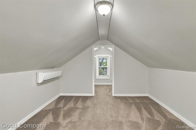 541 E Breckenridge Street, Ferndale, MI 48220