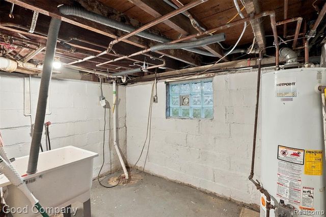 541 E Breckenridge Street, Ferndale, MI 48220