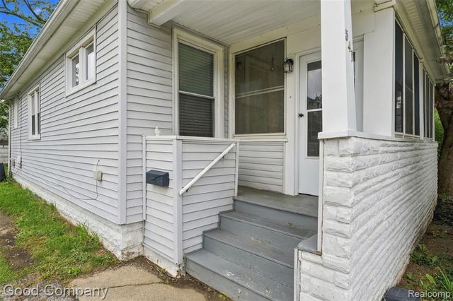 541 E Breckenridge Street, Ferndale, MI 48220