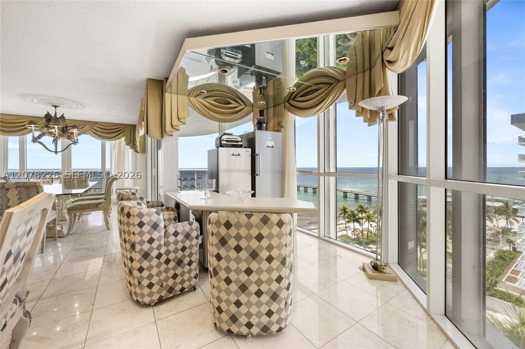Image 10 of property listing at 16711 Collins Ave 907, Sunny Isles Beach, FL 33160