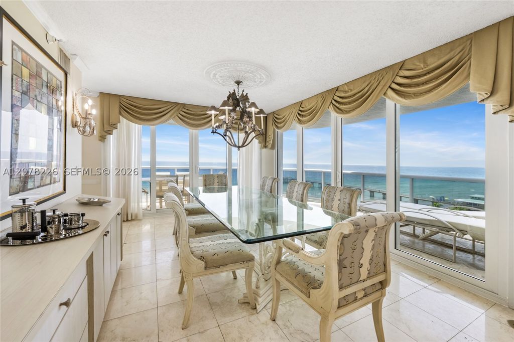 Image 11 of property listing at 16711 Collins Ave 907, Sunny Isles Beach, FL 33160