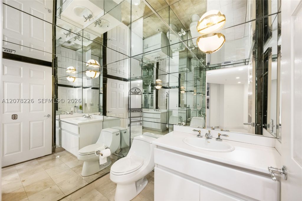 Image 17 of property listing at 16711 Collins Ave 907, Sunny Isles Beach, FL 33160