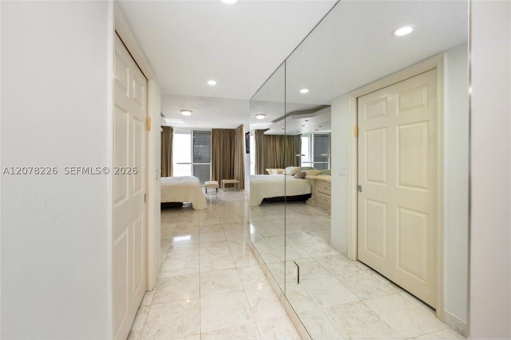 Image 22 of property listing at 16711 Collins Ave 907, Sunny Isles Beach, FL 33160