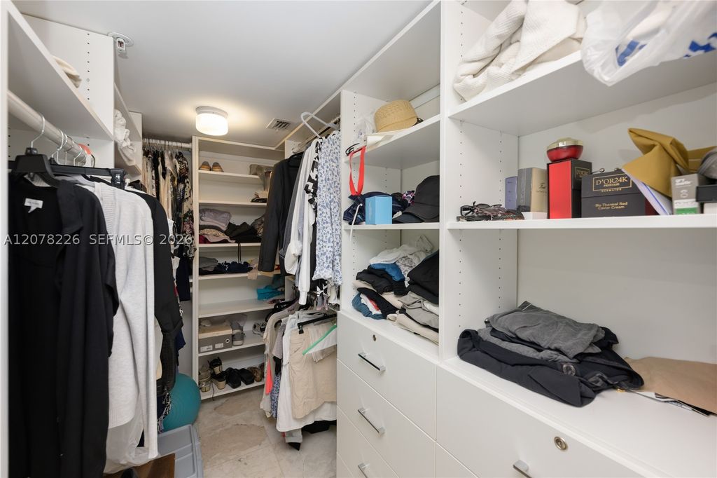 Image 27 of property listing at 16711 Collins Ave 907, Sunny Isles Beach, FL 33160