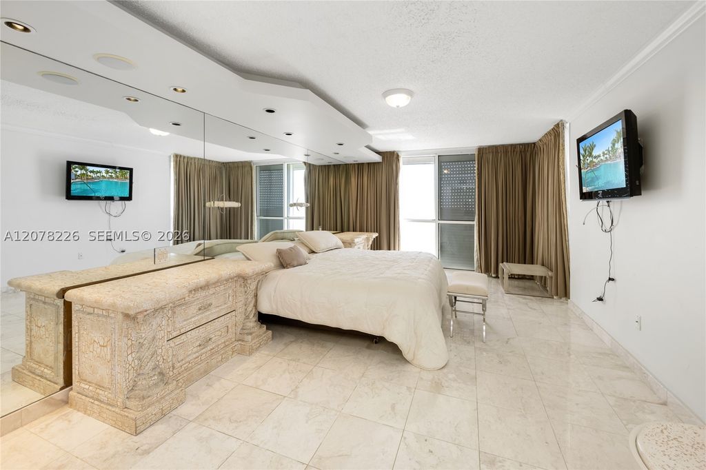 Image 29 of property listing at 16711 Collins Ave 907, Sunny Isles Beach, FL 33160