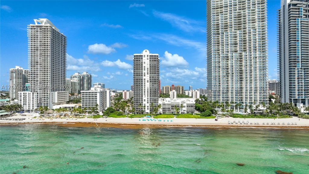 Image 39 of property listing at 16711 Collins Ave 907, Sunny Isles Beach, FL 33160
