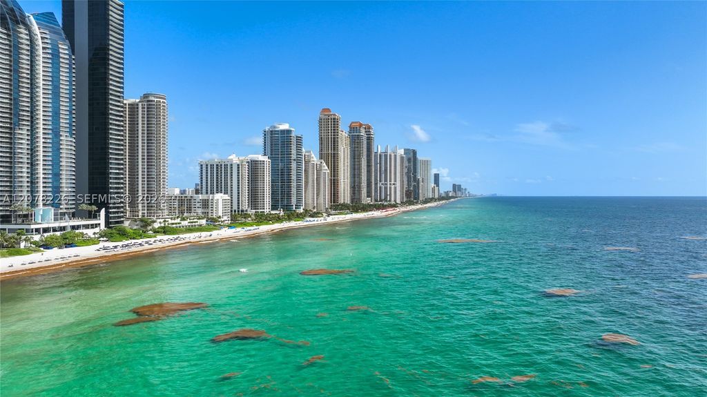 Image 41 of property listing at 16711 Collins Ave 907, Sunny Isles Beach, FL 33160