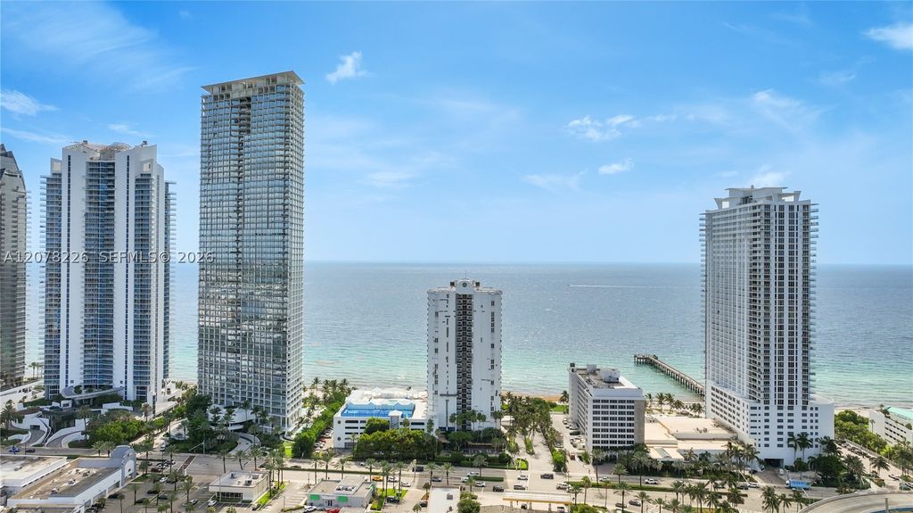 Image 44 of property listing at 16711 Collins Ave 907, Sunny Isles Beach, FL 33160
