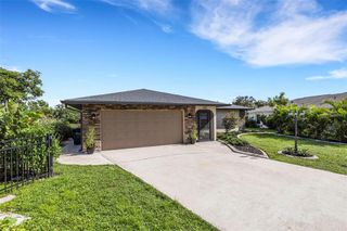 1842 COUNTRY MEADOWS COURT, Sarasota, FL 34235