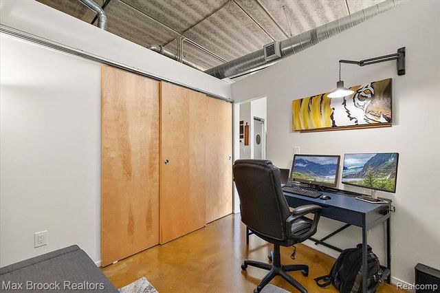 333 E Parent Avenue 34, Royal Oak, MI 48067