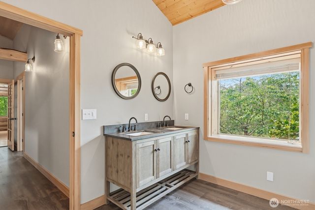 1943 W Hurley-Waldrip Road, Shelton, WA 98584