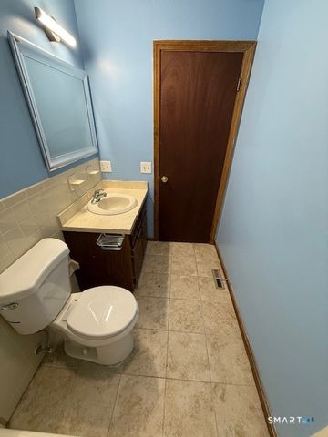 286 Monticello Drive 286, Branford, CT 06405