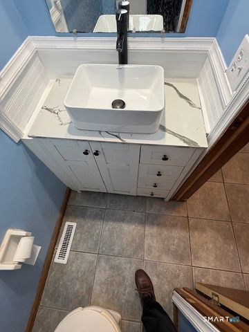 286 Monticello Drive 286, Branford, CT 06405